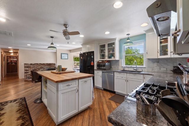 151 Hornet Lane, Grants Pass, OR 97527