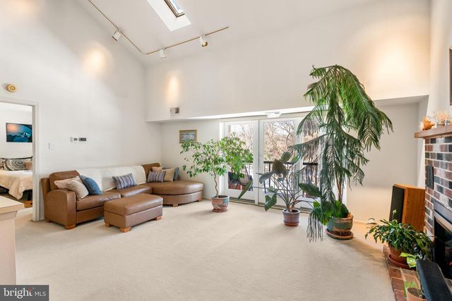 1323 EAGLES RIDGE DR, Chesterbrook, PA 19087