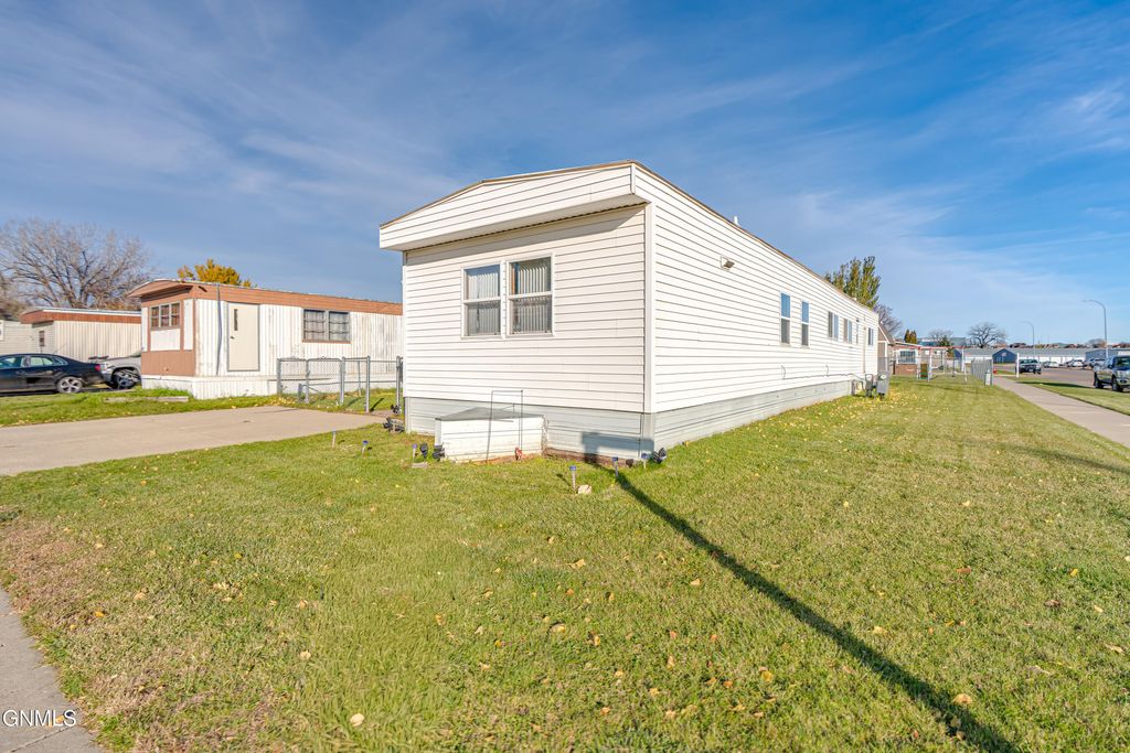 145 Georgia Street, Bismarck, ND 58504 photo 29