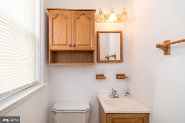 360 DEB LN, Warminster, PA 18974