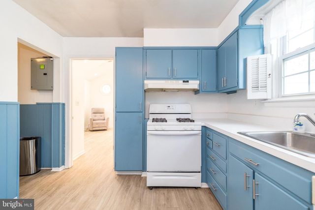 360 DEB LN, Warminster, PA 18974