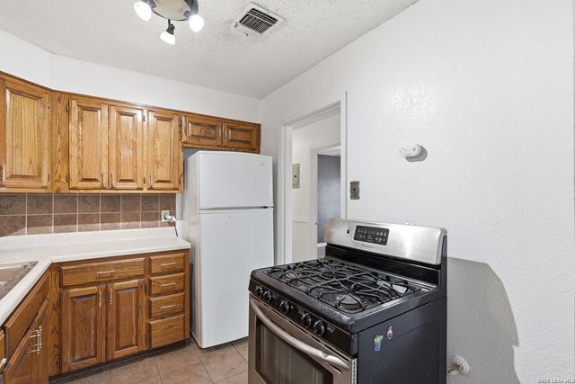 343 W Palfrey, San Antonio, TX 78223