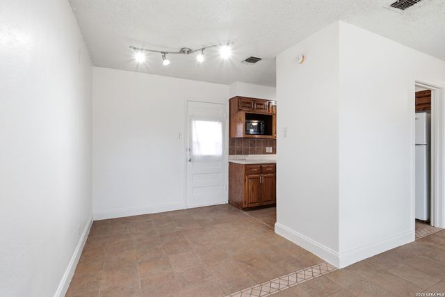 343 W Palfrey, San Antonio, TX 78223