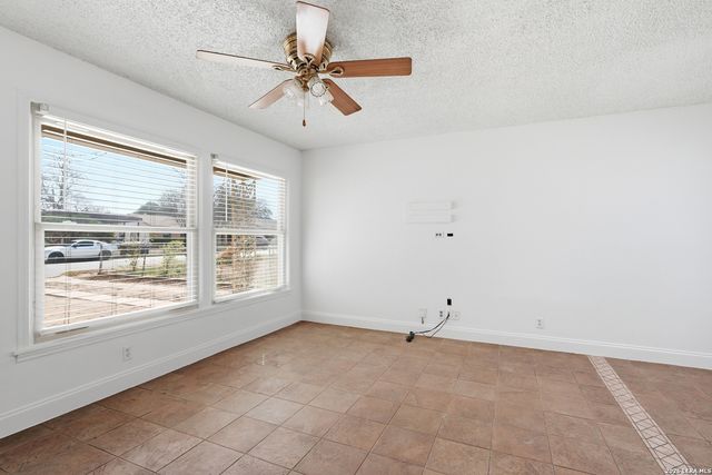 343 W Palfrey, San Antonio, TX 78223