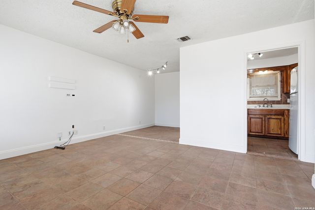 343 W Palfrey, San Antonio, TX 78223