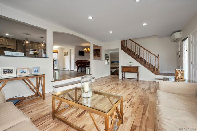 629 E Pine Street, Long Beach, NY 11561