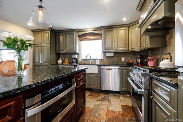 629 E Pine Street, Long Beach, NY 11561