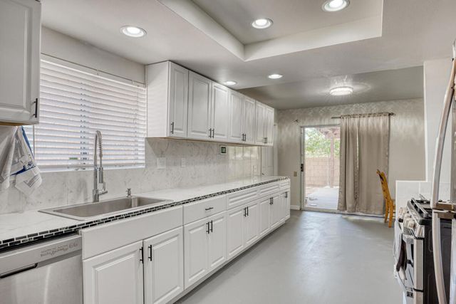 8588 Taft Court, Yucca Valley, CA 92284