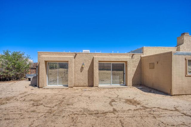 8588 Taft Court, Yucca Valley, CA 92284