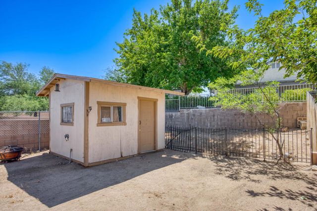 8588 Taft Court, Yucca Valley, CA 92284