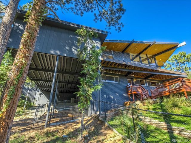 17 Pine Rd, Colorado Springs, CO 80906