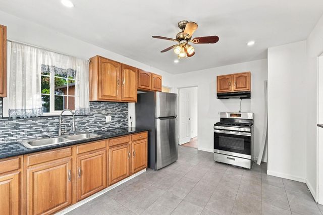 1029 73rd Ave, Oakland, CA 94621
