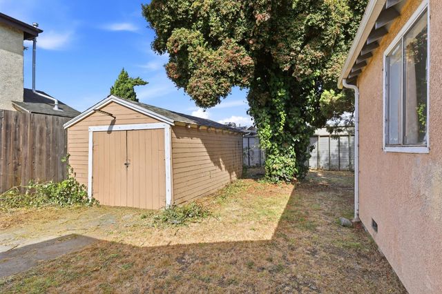 1029 73rd Ave, Oakland, CA 94621