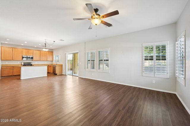 9598 N 81ST Drive, Peoria, AZ 85345