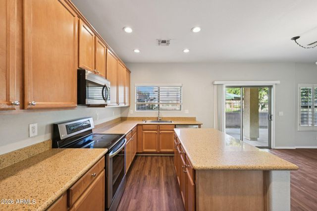 9598 N 81ST Drive, Peoria, AZ 85345