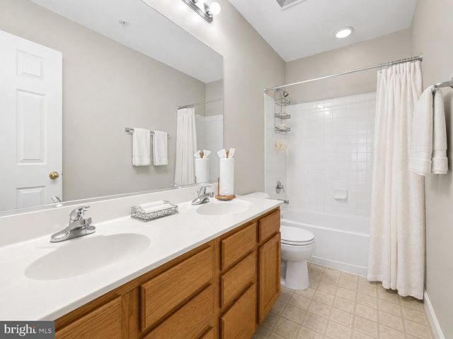 1303 NORTHERN LIGHTS DR, Upper Marlboro, MD 20774