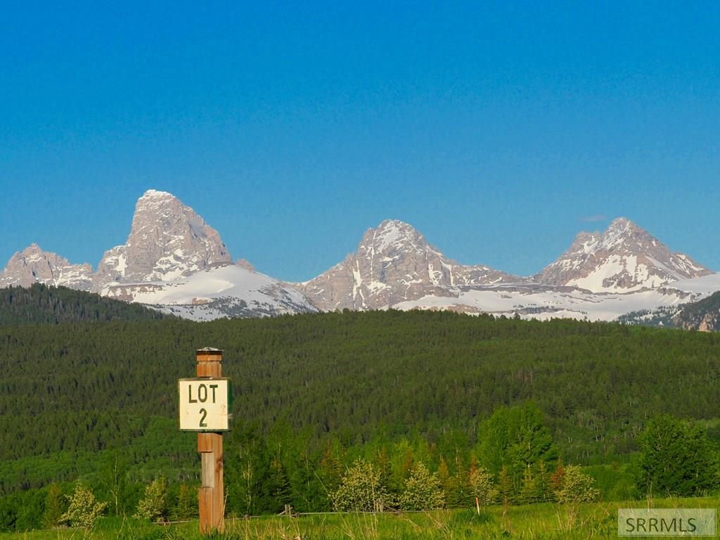 Image 12 of property listing at 1990 Snow Crest Ranch Drive, Driggs, ID 83422