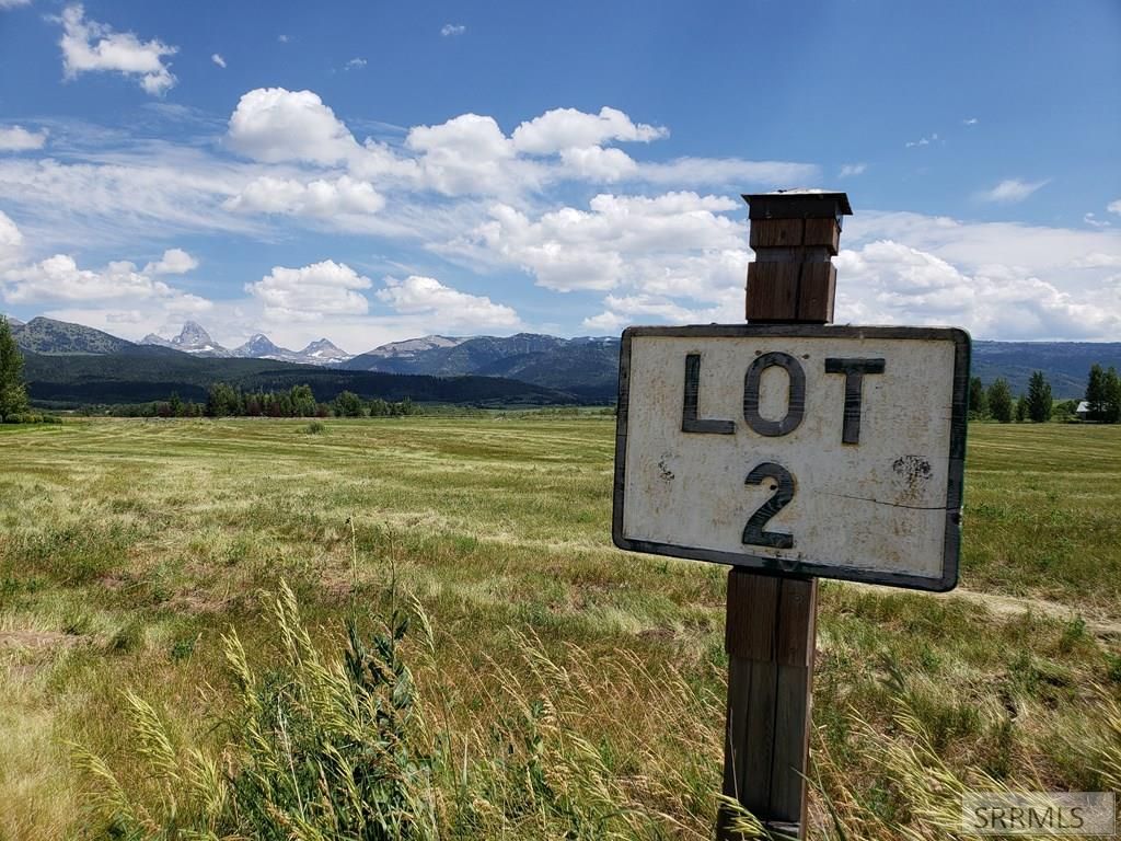 Image 13 of property listing at 1990 Snow Crest Ranch Drive, Driggs, ID 83422