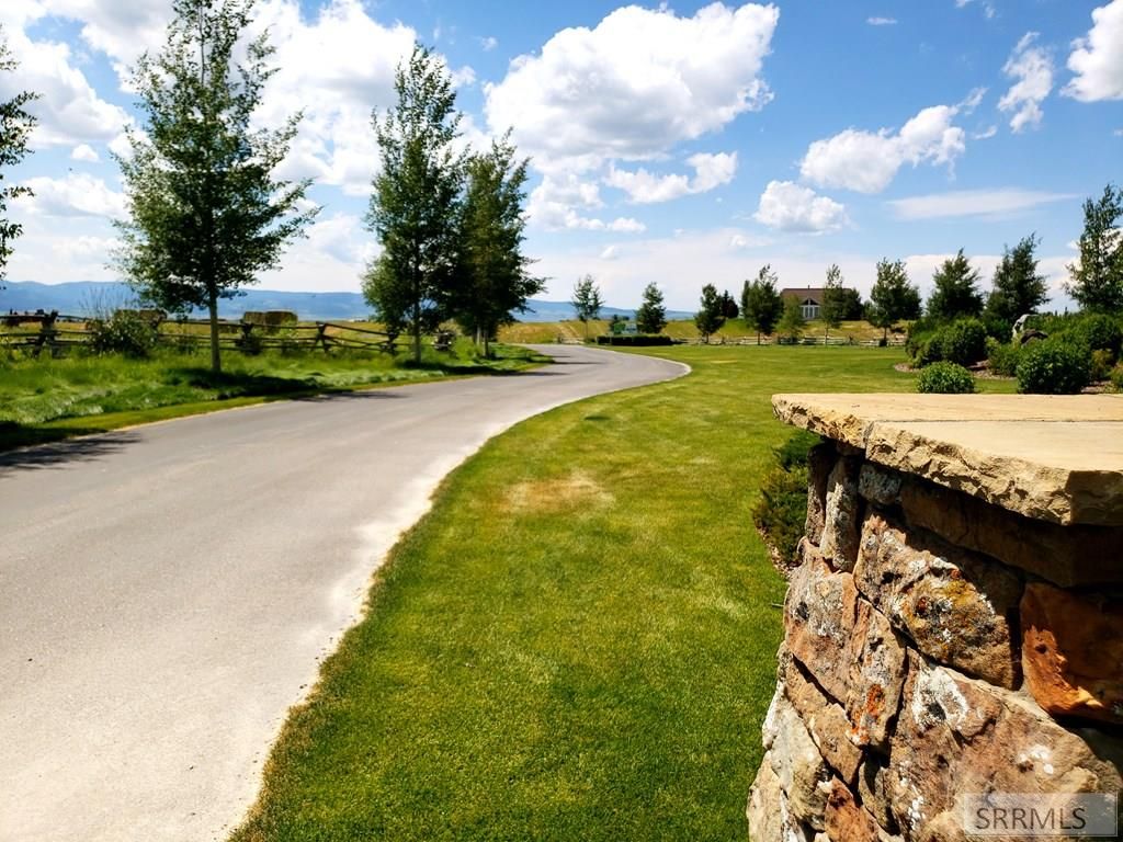 Image 17 of property listing at 1990 Snow Crest Ranch Drive, Driggs, ID 83422