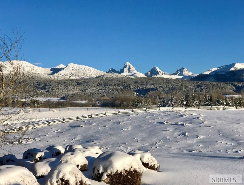 Image 20 of property listing at 1990 Snow Crest Ranch Drive, Driggs, ID 83422