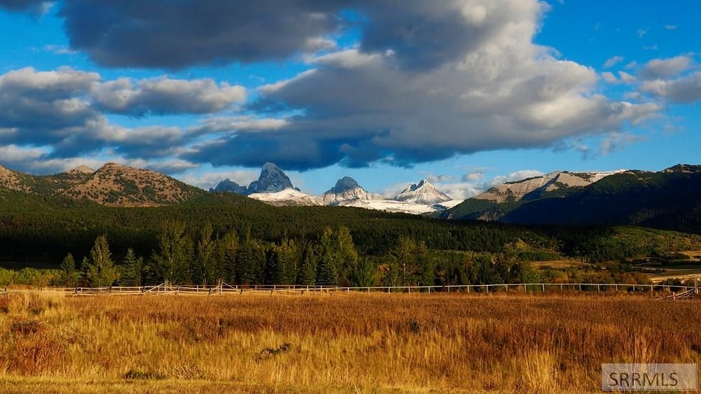 Image 4 of property listing at 1990 Snow Crest Ranch Drive, Driggs, ID 83422