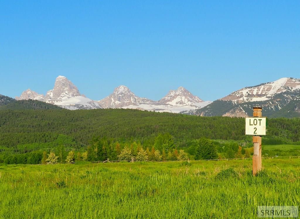 Image 5 of property listing at 1990 Snow Crest Ranch Drive, Driggs, ID 83422