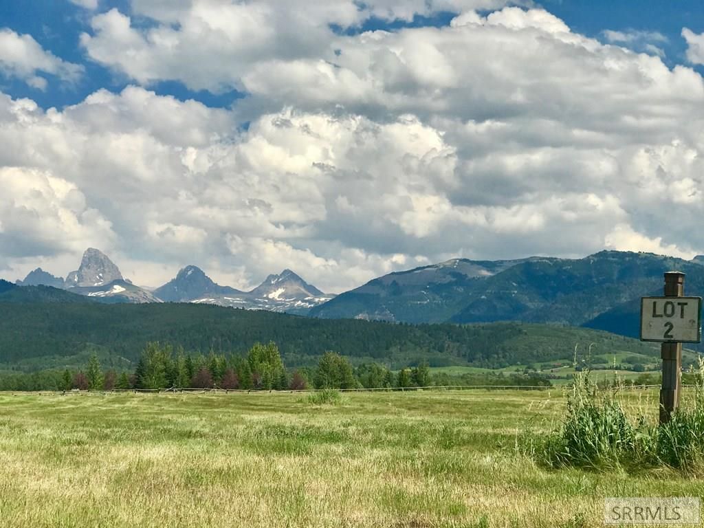 Image 9 of property listing at 1990 Snow Crest Ranch Drive, Driggs, ID 83422