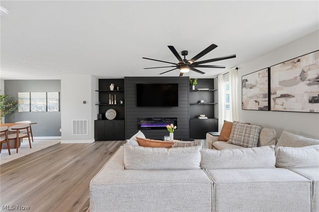 116 Zenith Court, Eastlake, OH 44095