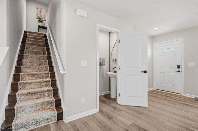 116 Zenith Court, Eastlake, OH 44095