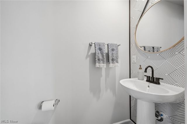 116 Zenith Court, Eastlake, OH 44095