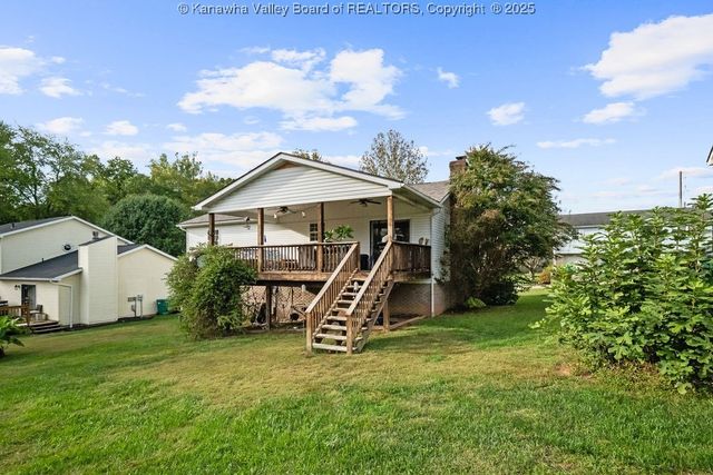 120 Sterling Drive, Hurricane, WV 25526