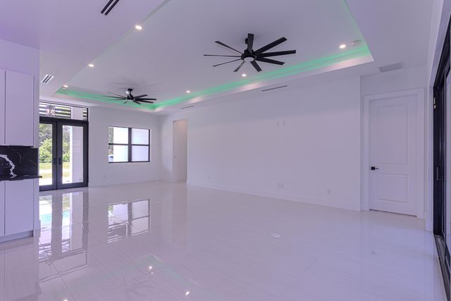 6574 Rigger Road, Lake Worth, FL 33462