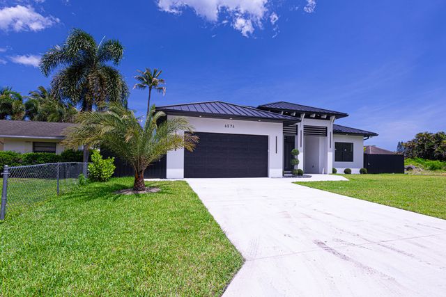 6574 Rigger Road, Lake Worth, FL 33462