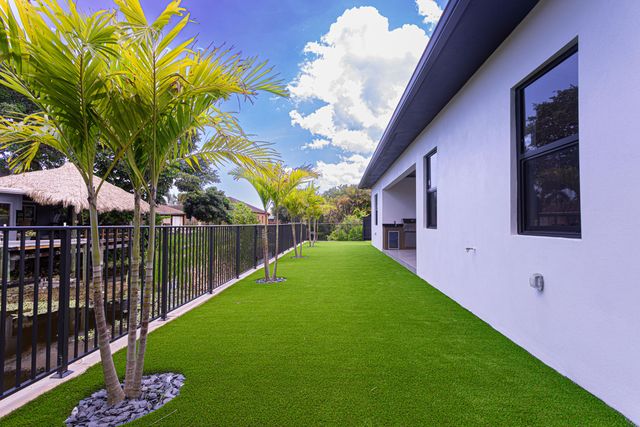 6574 Rigger Road, Lake Worth, FL 33462