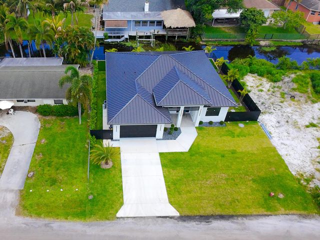 6574 Rigger Road, Lake Worth, FL 33462