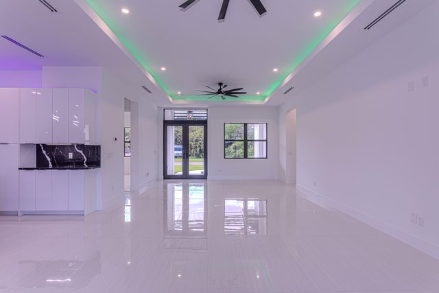 6574 Rigger Road, Lake Worth, FL 33462