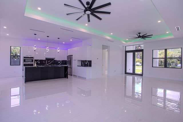 6574 Rigger Road, Lake Worth, FL 33462