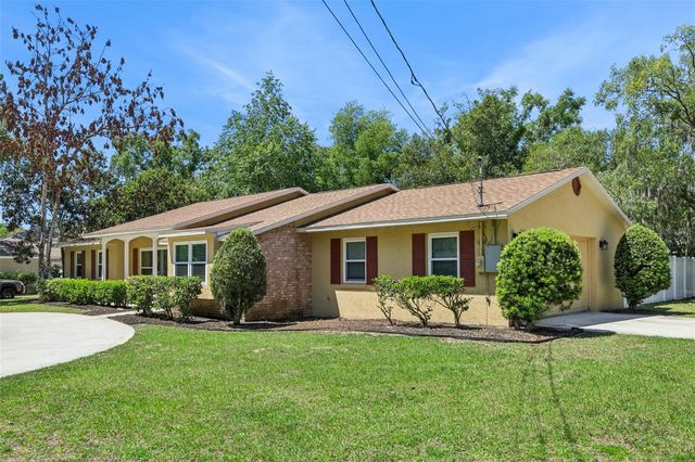 80 WHITCOMB AVENUE, Umatilla, FL 32784