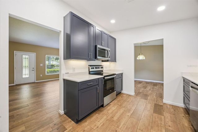 80 WHITCOMB AVENUE, Umatilla, FL 32784