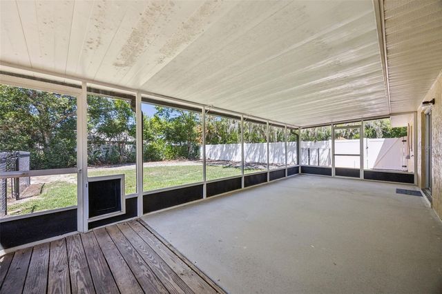 80 WHITCOMB AVENUE, Umatilla, FL 32784