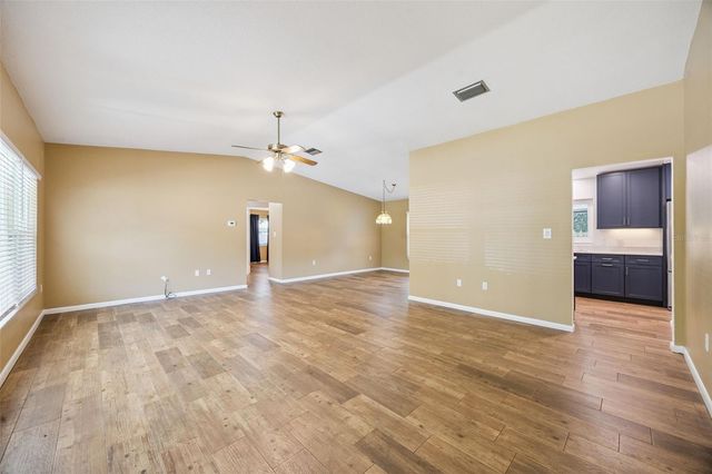 80 WHITCOMB AVENUE, Umatilla, FL 32784