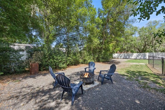 80 WHITCOMB AVENUE, Umatilla, FL 32784