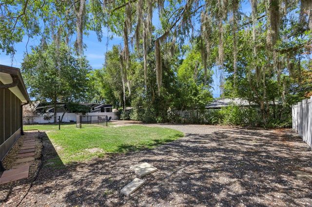 80 WHITCOMB AVENUE, Umatilla, FL 32784