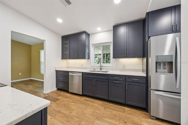 80 WHITCOMB AVENUE, Umatilla, FL 32784