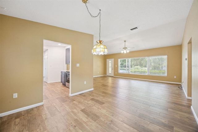 80 WHITCOMB AVENUE, Umatilla, FL 32784