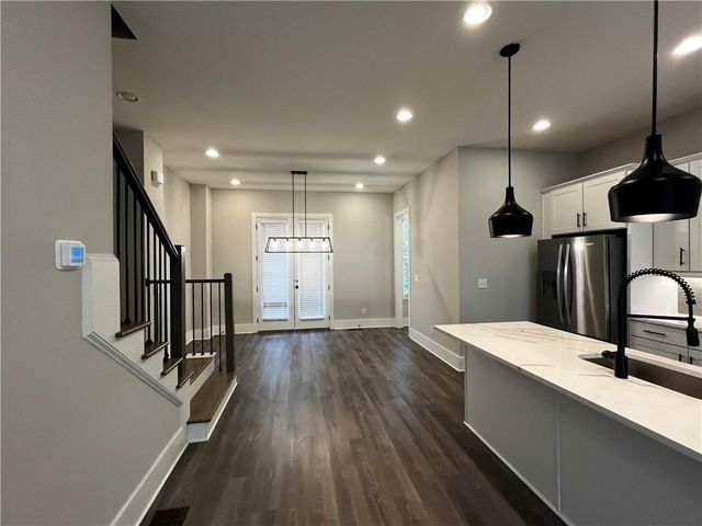 2011 Oak Lane NW, Atlanta, GA 30318