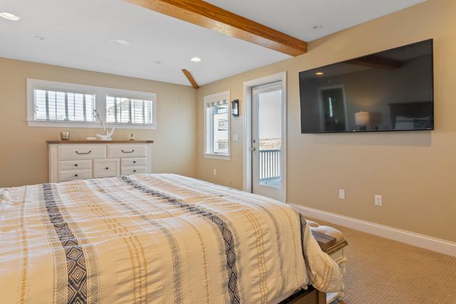 126 Ocean Boulevard, Seabrook, NH 03874