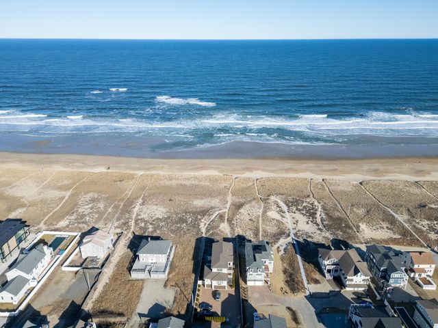 126 Ocean Boulevard, Seabrook, NH 03874