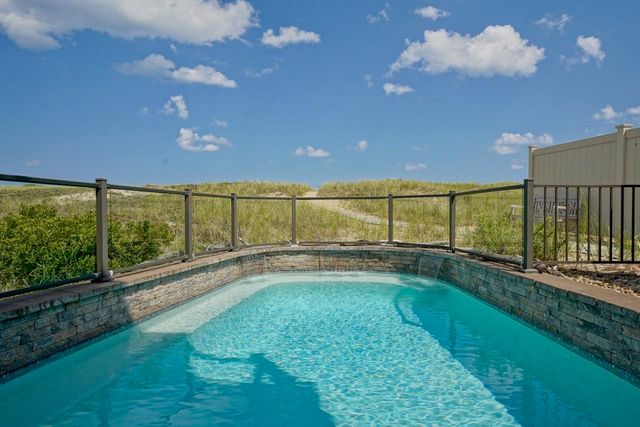 126 Ocean Boulevard, Seabrook, NH 03874