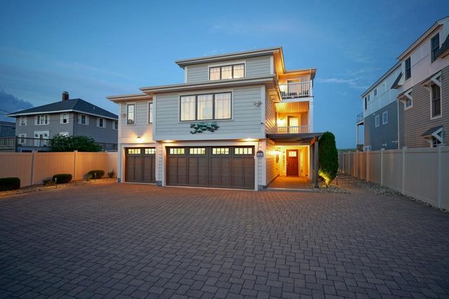 126 Ocean Boulevard, Seabrook, NH 03874